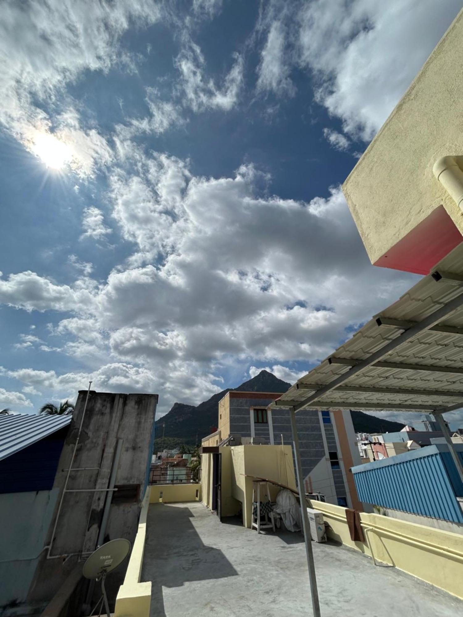 Dss Home Stay Just 500 Meter Girivalam Road Тіруваннамалай Екстер'єр фото